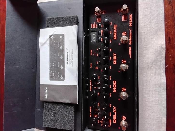 NUX Cerberus met meerdere effecten met voeding, Muziek en Instrumenten, Effecten, Zo goed als nieuw, Reverb, Multi-effect, Ophalen