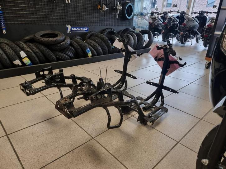 Te koop: 2 kaders MBK Booster Spirit (oud model), Fietsen en Brommers, Fietsen | Vouwfietsen, Zo goed als nieuw, Ophalen of Verzenden