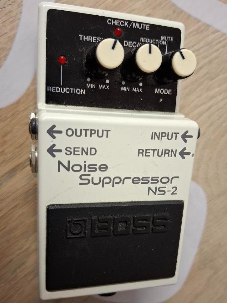 BOSS NS-2 NOISE SUPPRESSOR, Muziek en Instrumenten, Effecten, Zo goed als nieuw, Ophalen of Verzenden