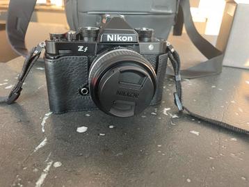 Nikon Z f + NIKKOR Z 40mm f/2 SE, Enlèvement ou Envoi, Nikon