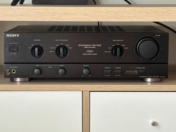 Sony F270 Versterker beschikbaar voor biedingen