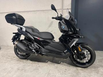 BMW C400X in showroomstaat en zeer compleet uitgerust, Motoren, 400 cc, Scooter, Bedrijf, 12 t/m 35 kW