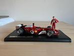 Ferrari F2004 Hot wheels 1:18 exclusief model, Hobby en Vrije tijd, Ophalen of Verzenden, Zo goed als nieuw, Hot Wheels