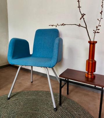 Gispen Cordemeyer, blauwe wol fauteuil beschikbaar voor biedingen