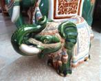 Asie, superbe éléphant en céramique. Fait main. Numéroté, Antiquités & Art, Enlèvement ou Envoi