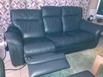 Lederen salon met elektrische relaxen en poef, Huis en Inrichting, Ophalen, Zo goed als nieuw, Leer, 200 tot 250 cm