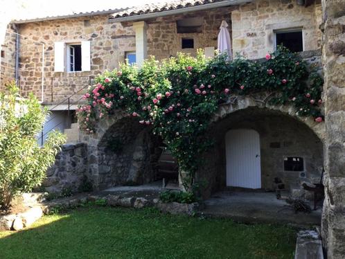 Typisch huis uit de Ardèche in Zuid-Ardèche (17e eeuw), Immo, Buitenland, Frankrijk, Woonhuis, Dorp