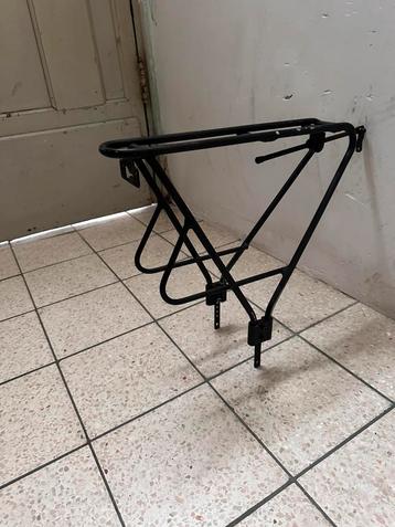 Bagagedrager beschikbaar voor biedingen