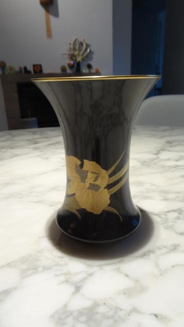 Vase en porcelaine noir Hutschenreuter Leonard Paris , décor