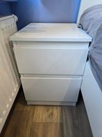 Klein wit dressoir, Ophalen