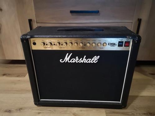 Marshall DSL40c buizenversterker, Musique & Instruments, Amplis | Basse & Guitare, Comme neuf, Guitare, Enlèvement