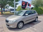 Skoda Fabia Fabia 1.2 HTP Ambiente met 1 jaar garantie!, Euro 5, Stof, Gebruikt, Parkeersensor