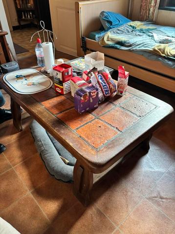 Table de salon A DONNER beschikbaar voor biedingen