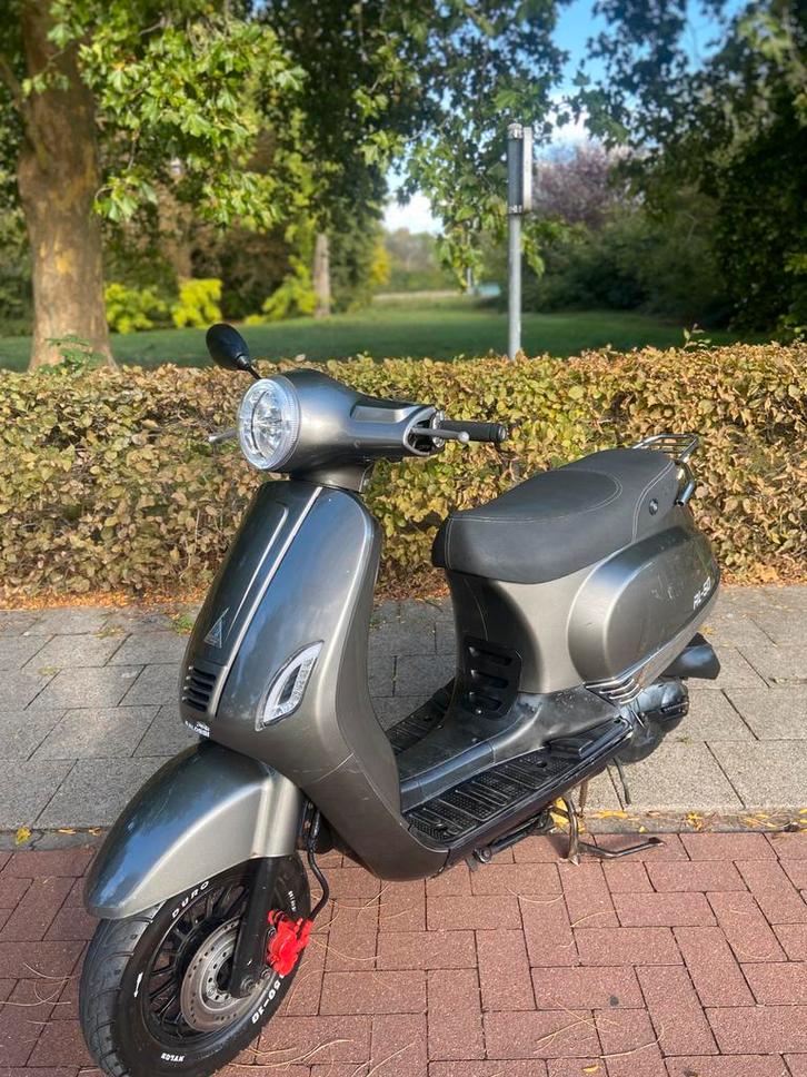 Scooter klasse a, Fietsen en Brommers, Snorfietsen en Snorscooters, Gebruikt, Overige merken, Benzine, Ophalen of Verzenden