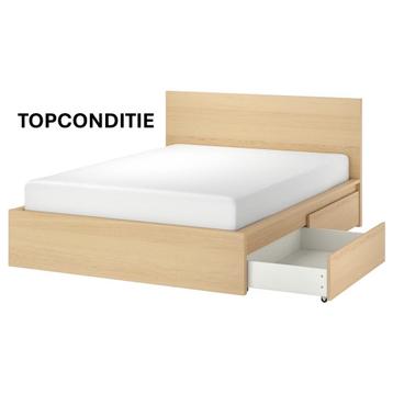 Topconditie Ikea Malm tweepersoonsbed frame + 4 laden + latt beschikbaar voor biedingen