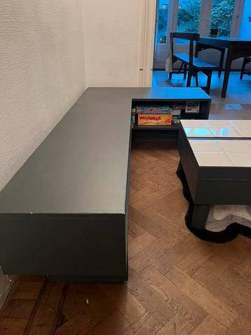 houten hoekbank (met optie salontafel) beschikbaar voor biedingen