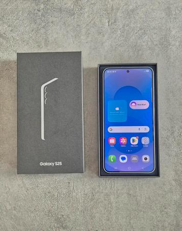 GSM Samsung Galaxy S25 in NIEUWE staat  beschikbaar voor biedingen
