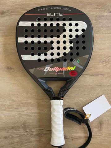 Bullpadel Elite inclusief hesacore beschikbaar voor biedingen