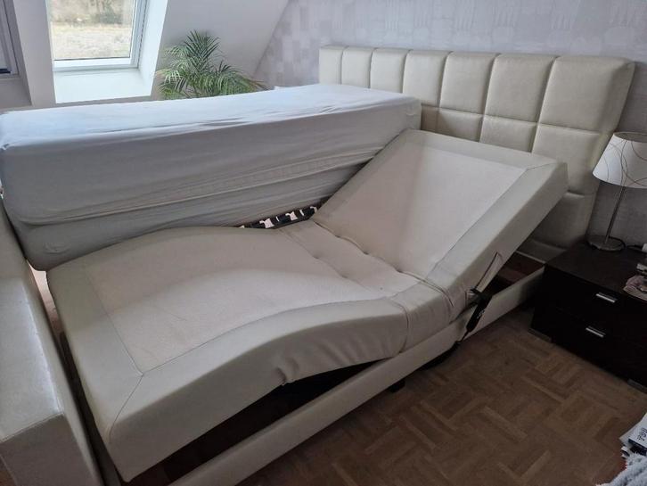 Te herstofferen dubbele elektrische boxspring, Huis en Inrichting, Slaapkamer | Boxsprings, Gebruikt, 180 cm, 200 cm, Tweepersoons