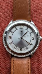 Montre avec strass + 4 bracelets en vrai cuir, Handtassen en Accessoires, Armbanden, Ophalen, Gebruikt, Leer, Met strass