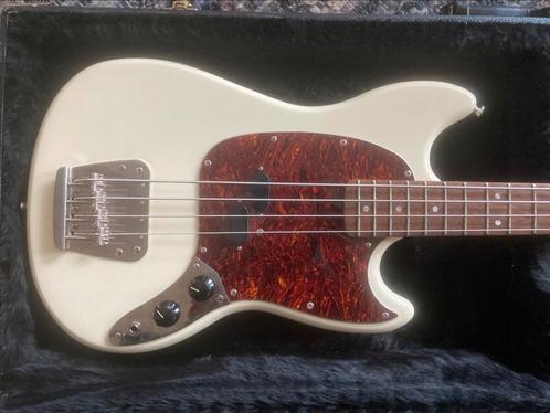 Squier Classic Vibe 60´s Mustang Bass + case, Muziek en Instrumenten, Snaarinstrumenten | Gitaren | Bas, Zo goed als nieuw, Ophalen