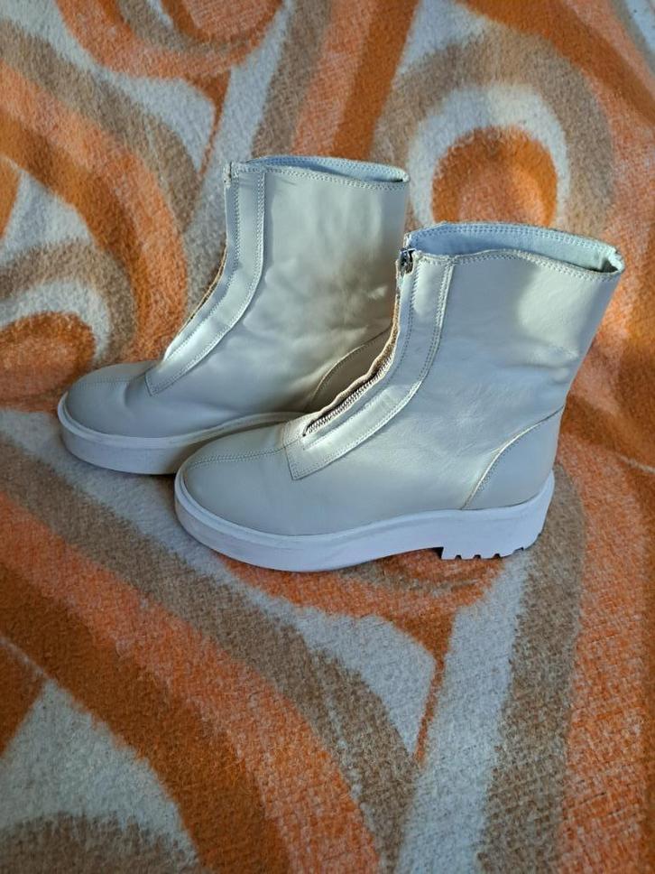 Edited laarzen maat 39  – korting bij meerdere aankopen, Kleding | Dames, Schoenen, Nieuw, Lage of Enkellaarzen, Beige, Ophalen of Verzenden