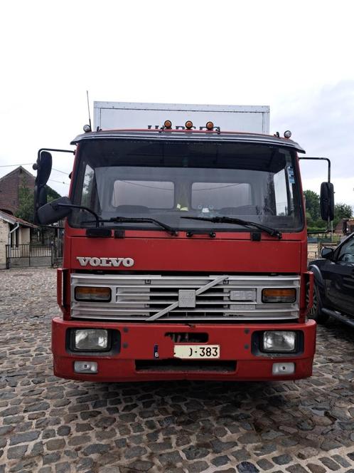 paardenvrachtwagen 4-paarden met zadelkamer en weinig km!, Dieren en Toebehoren, Paarden en Pony's | Trailers en Aanhangwagens