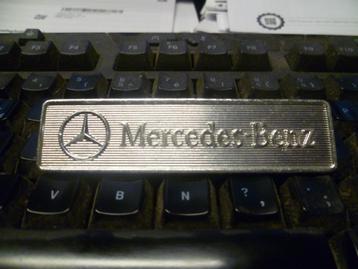 mercedes-benz logo beschikbaar voor biedingen