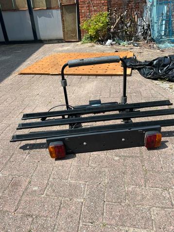 Fietsendrager beschikbaar voor biedingen