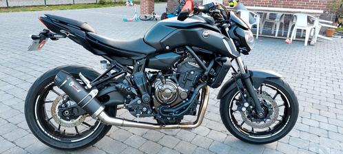 MT 07 black van 2019  met mivv uitlaat., Motoren, Motoren | Yamaha, Particulier, Naked bike, meer dan 35 kW, 2 cilinders, Motorrijbewijs A