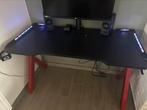 Gaming bureau met led, Huis en Inrichting, Bureaus, Ophalen, Zo goed als nieuw, Bureau