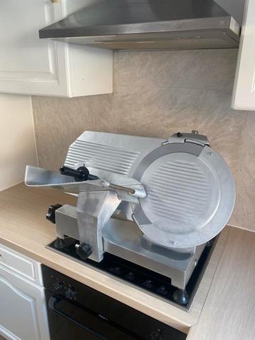 Snijmachine (voor slagerij, restaurant,..) beschikbaar voor biedingen