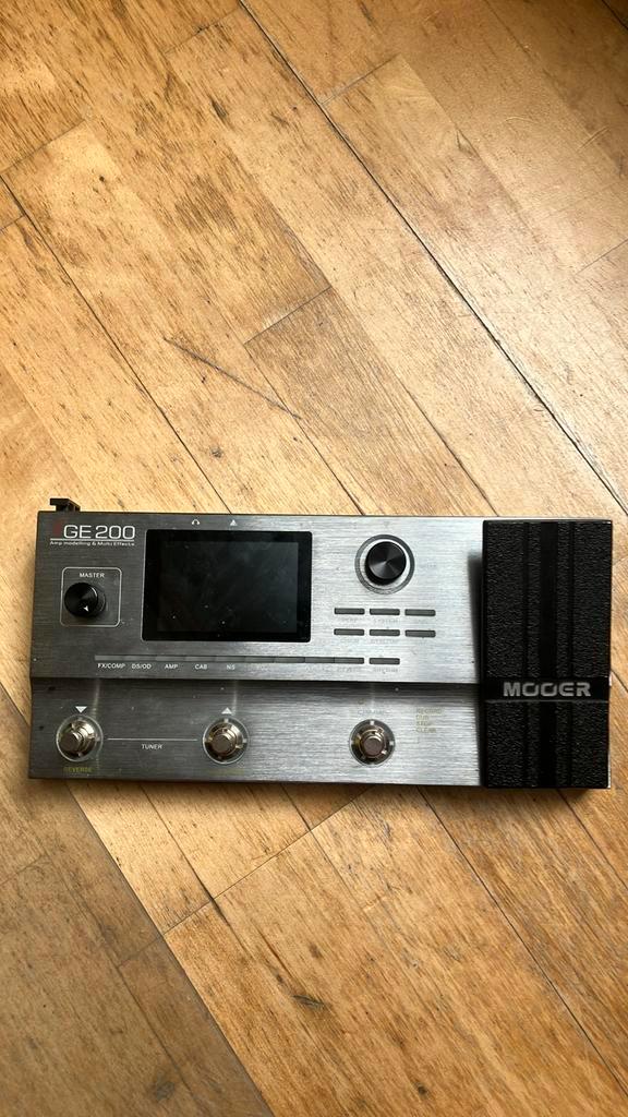 Mooer GE200 multi-effectpedaal, Muziek en Instrumenten, Effecten, Zo goed als nieuw, Ophalen