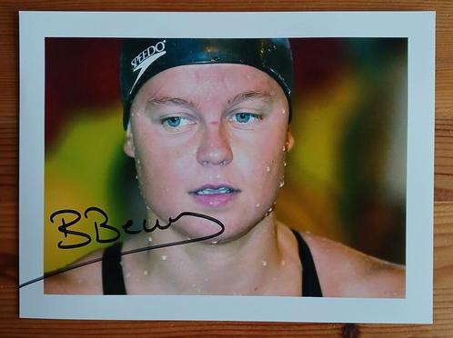 Gesigneerde foto van Brigitte Becue., Verzamelen, Muziek, Artiesten en Beroemdheden, Nieuw, Verzenden