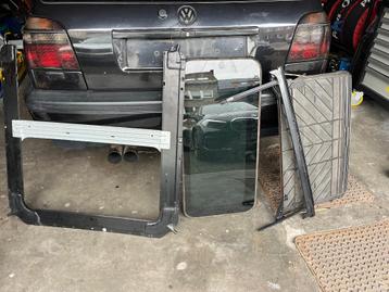 PIECES TOIT OUVRANT GOLF 3 beschikbaar voor biedingen