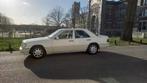 E250 mercedes W124, Auto's, Mercedes-Benz, 4 deurs, Elektrische ramen, Wit, Overige kleuren