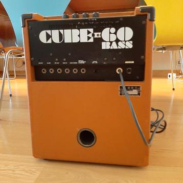 Roland Cube 60 Bass versterker bas- of elektrische gitaren beschikbaar voor biedingen