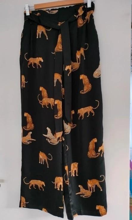 Prachtige satijnen broek met elastiek. Medium. JS millenium, Kleding | Dames, Broeken en Pantalons, Zo goed als nieuw, Maat 38/40 (M)