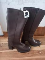 Dames bottinnes, Enlèvement ou Envoi, Comme neuf