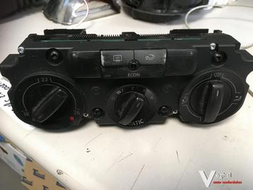 VW Golf 5 kachelbedieningspaneel beschikbaar voor biedingen