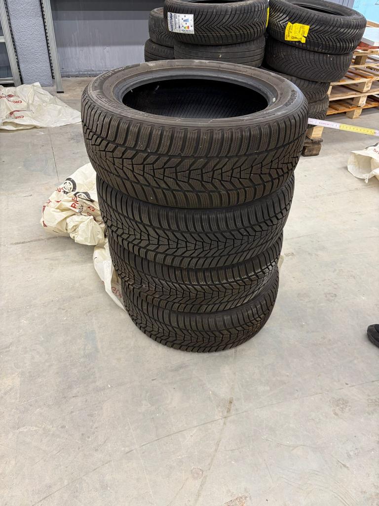 Pneus Hankook 235/55/r18 m+s, Enlèvement, Comme neuf