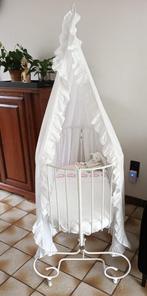 Wit brocant gietijzeren wiegje van Little Planet, Ophalen, Zo goed als nieuw, Wieg