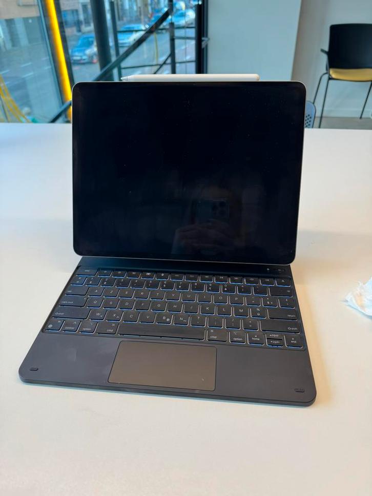 iPad Air 2024 - 13 inch (M2), Computers en Software, Apple iPads, Zo goed als nieuw, Apple iPad Air, Wi-Fi en Mobiel internet