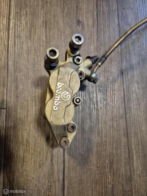 Brembo klauw remklauw 40 mm Monster SS 851 888 748 916, Motos, Enlèvement ou Envoi, Factorystore.service@ducati.com, Via Antonio Cavalieri Ducati, 74/5, 74/6, 40132 Bologna BO