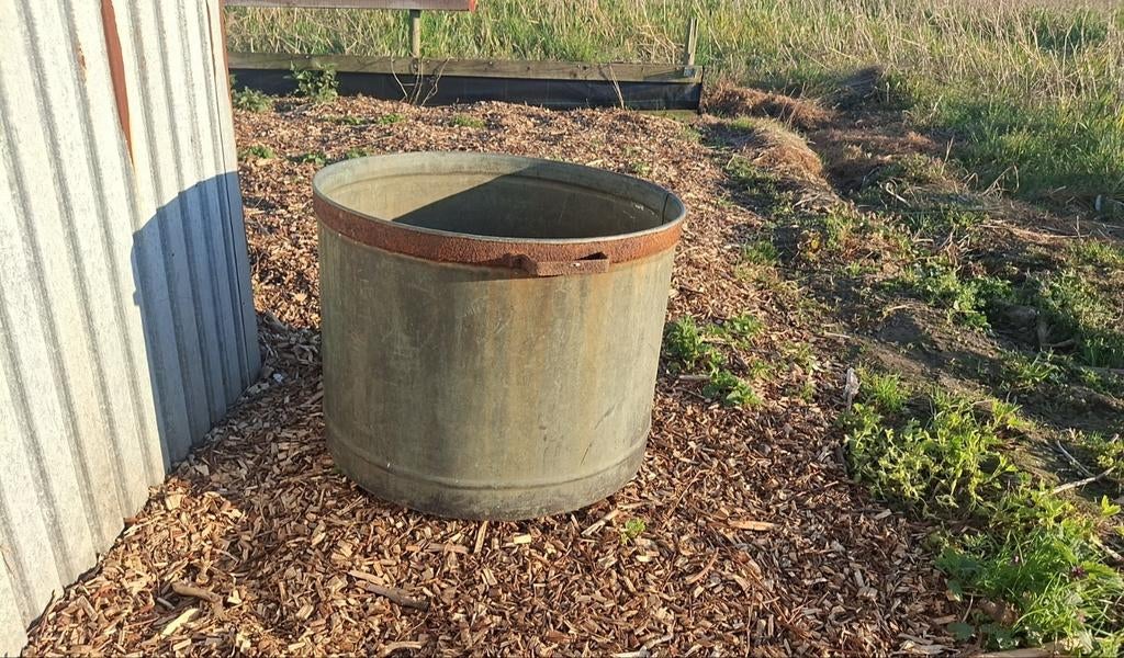 Koperen bloempot vat, Ophalen