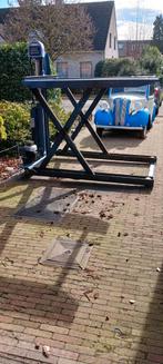 Capuchon de levage pour voitures 5 tonnes .220 volts hydroli, Enlèvement