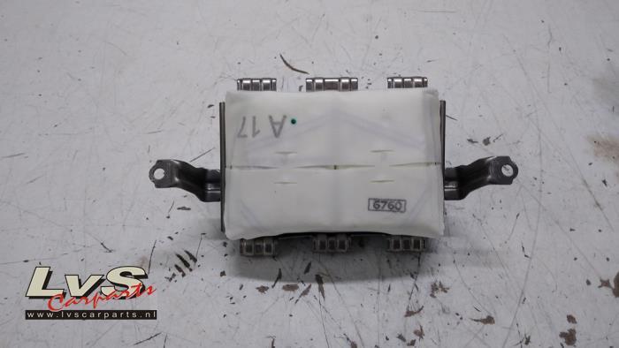 Airbag droite (tableau de bord) d'un Toyota Aygo, -, 3 mois de garantie, Toyota, Utilisé
