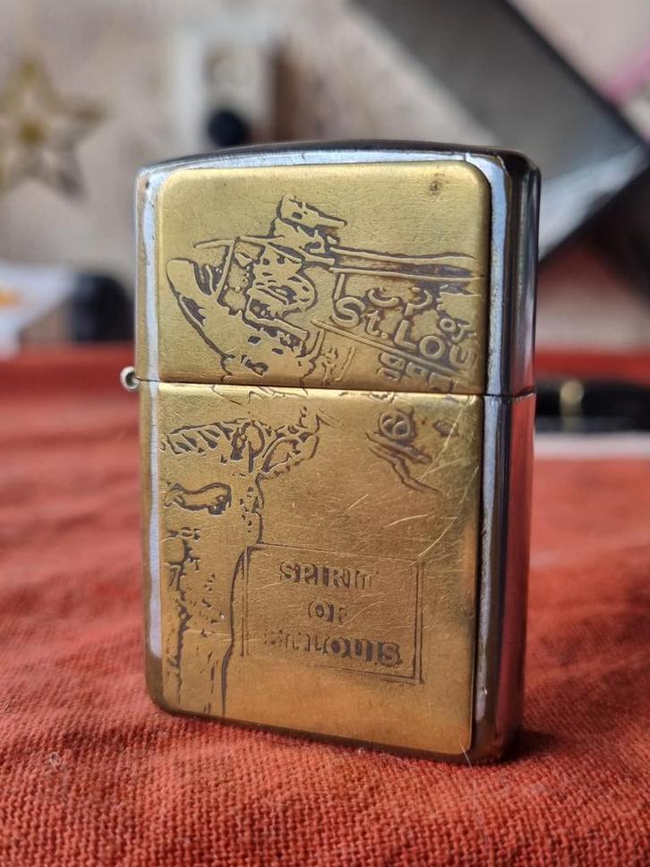 Zippo Spirit Of st Louis ZELDZAAM uit 1995, Verzamelen, Rookartikelen, Aanstekers en Luciferdoosjes, Verzenden