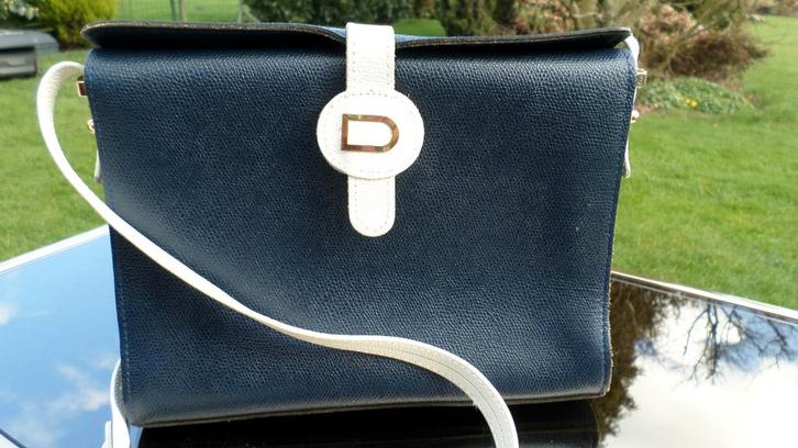 Elégant sac à bandoulière couleur bleue marine, Bijoux, Sacs & Beauté, Sacs | Sacs à bandoulière, Utilisé, Enlèvement ou Envoi