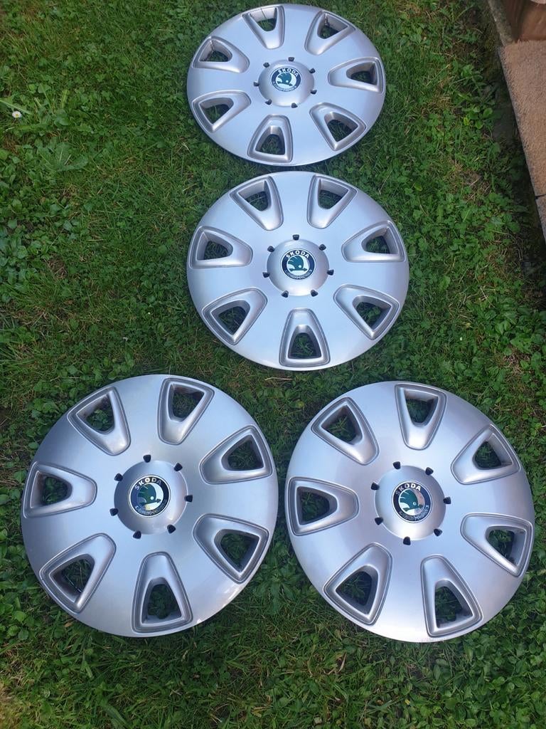 4 Enjoliveurs skoda 16" YETI OU SUPERB..., Enlèvement, Utilisé